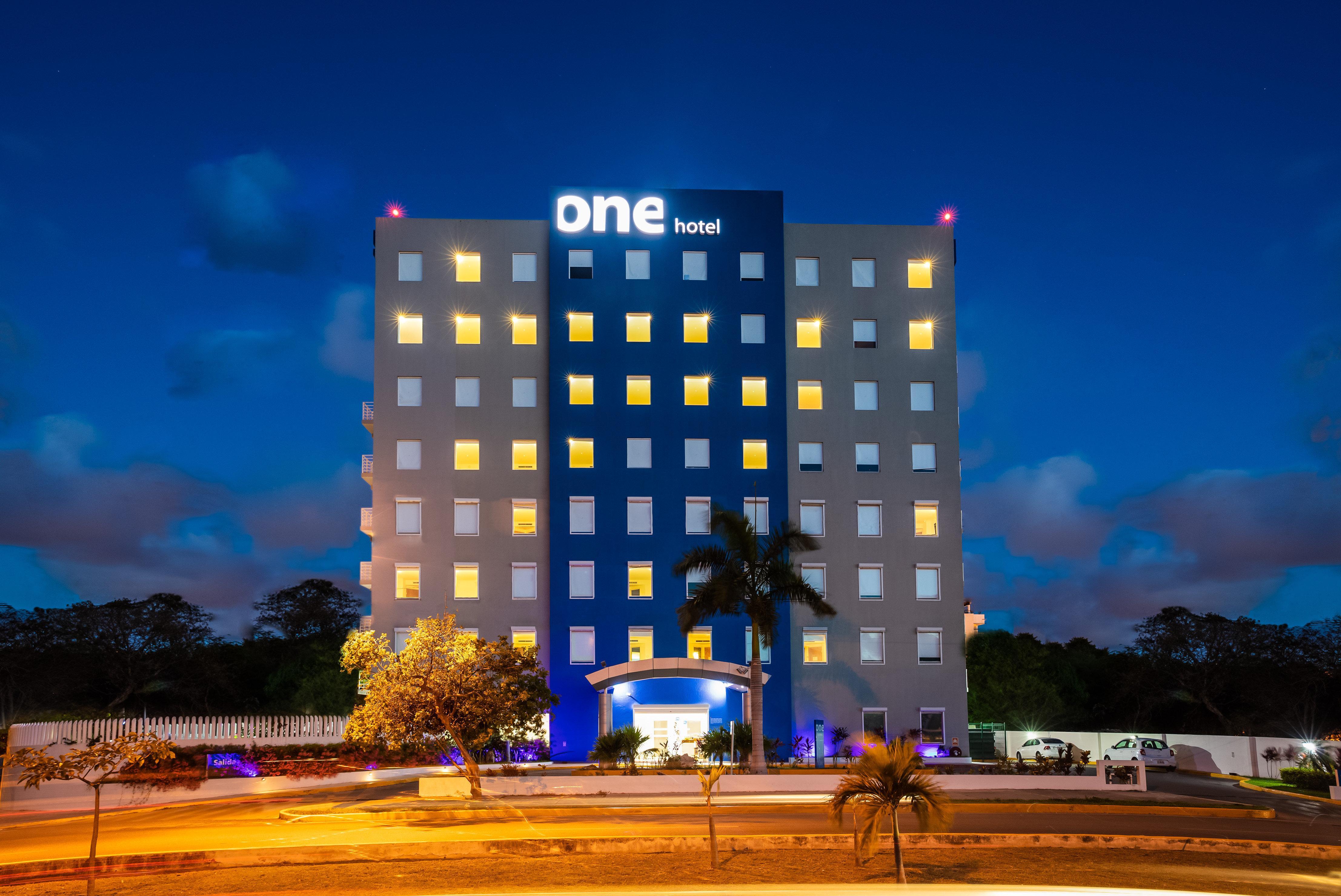 One Cancun Centro Экстерьер фото