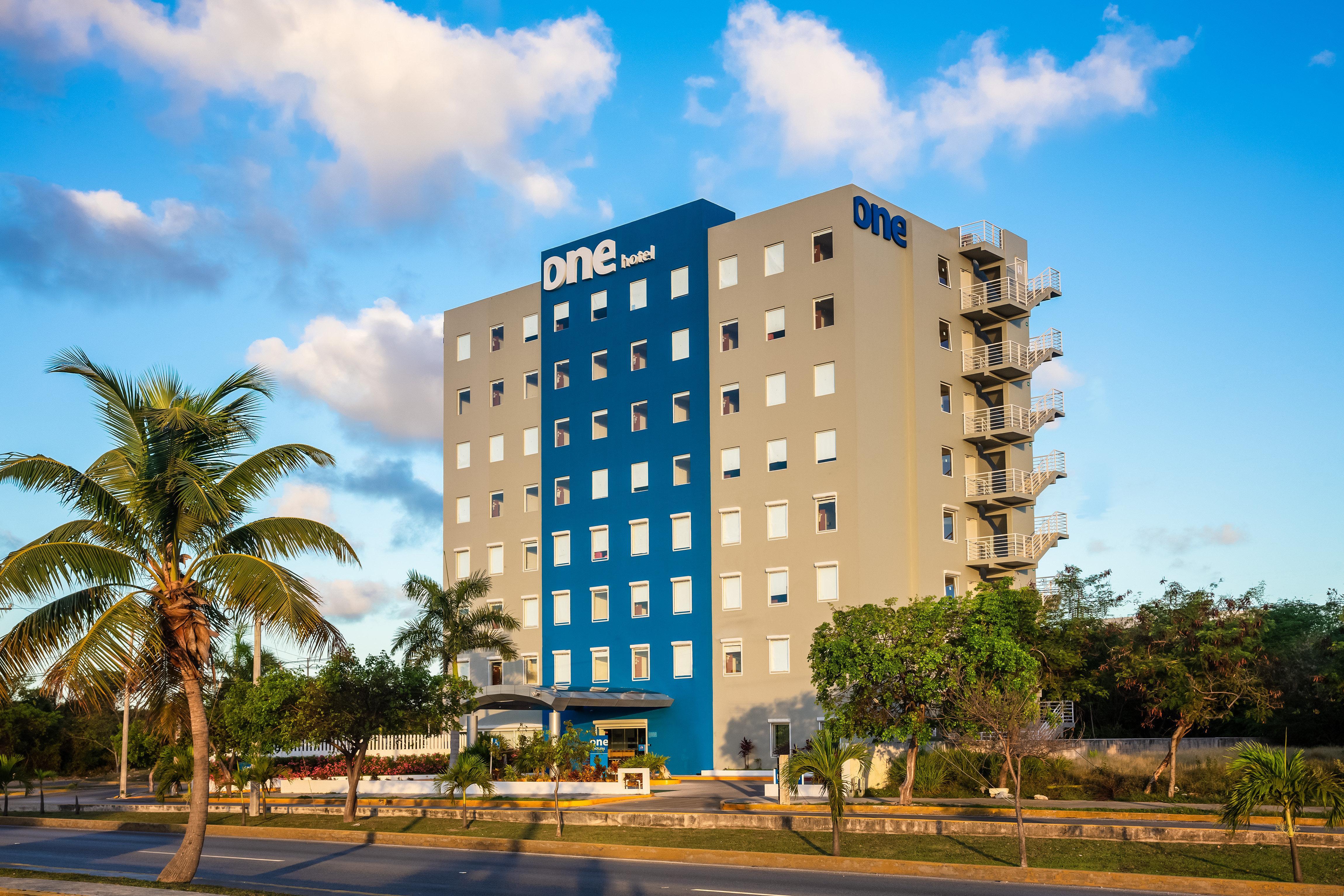 One Cancun Centro Экстерьер фото