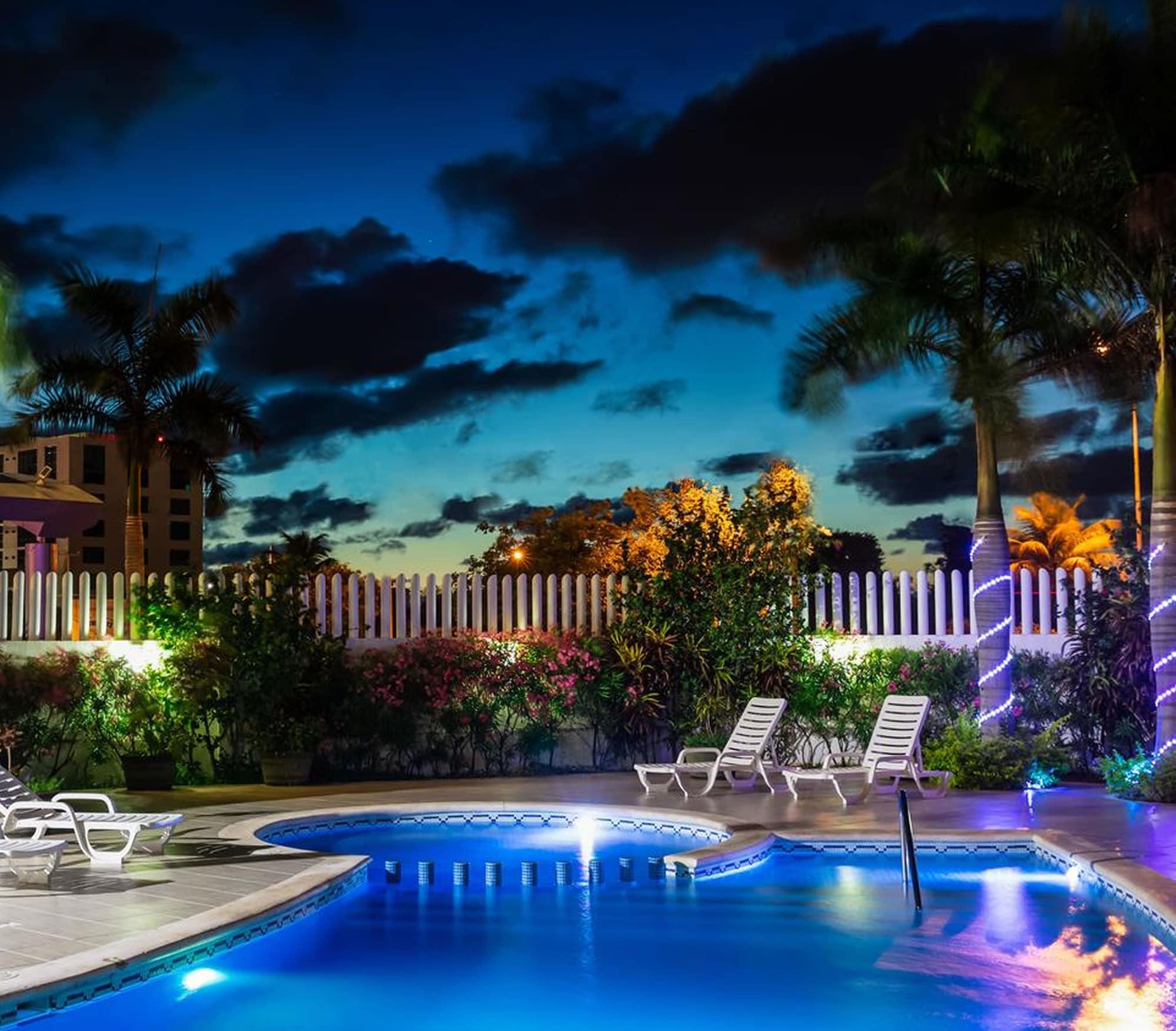 One Cancun Centro Экстерьер фото