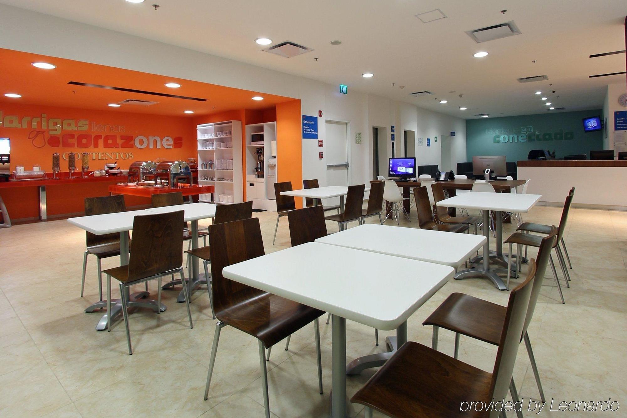 One Cancun Centro Экстерьер фото