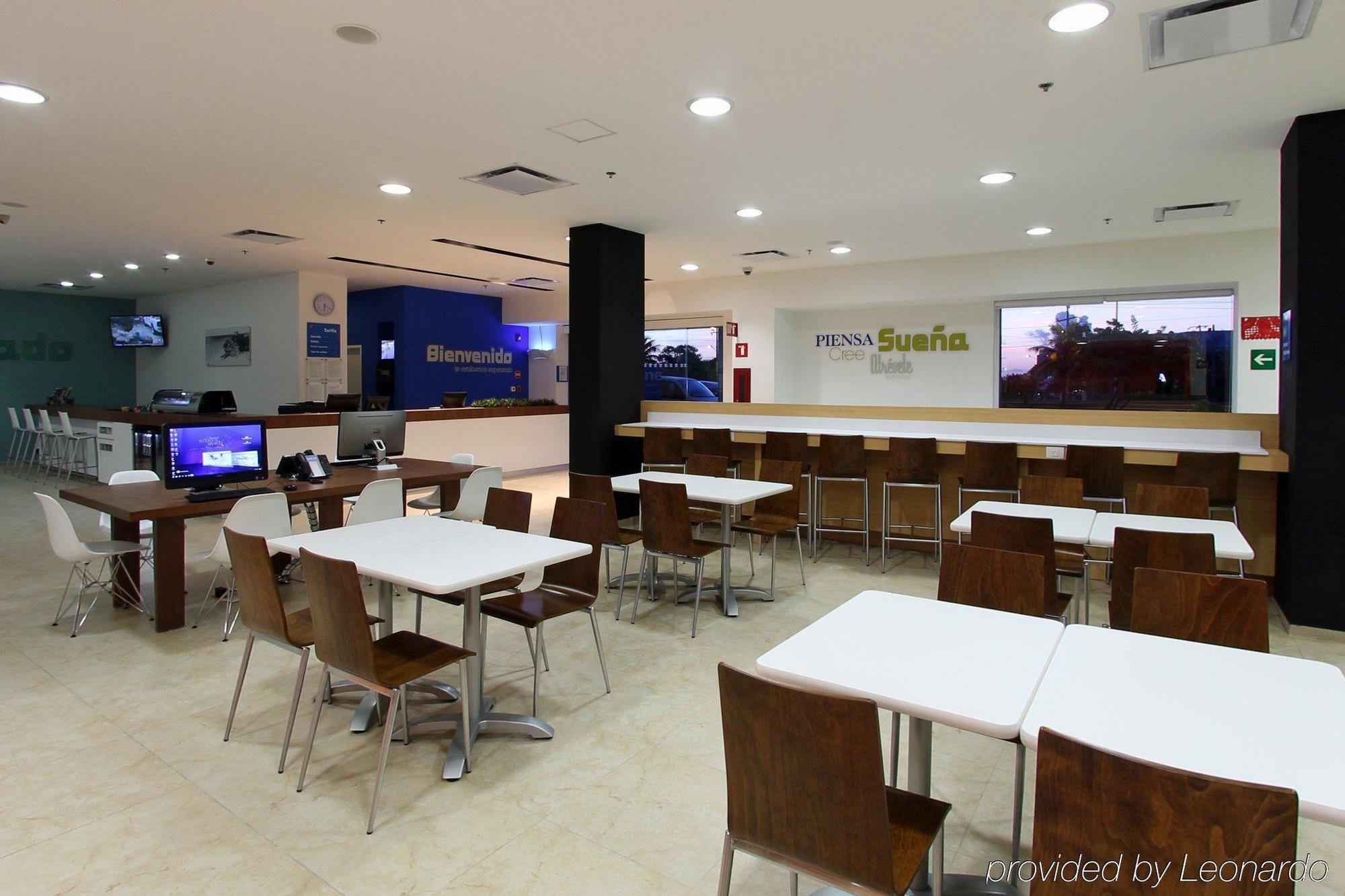 One Cancun Centro Экстерьер фото