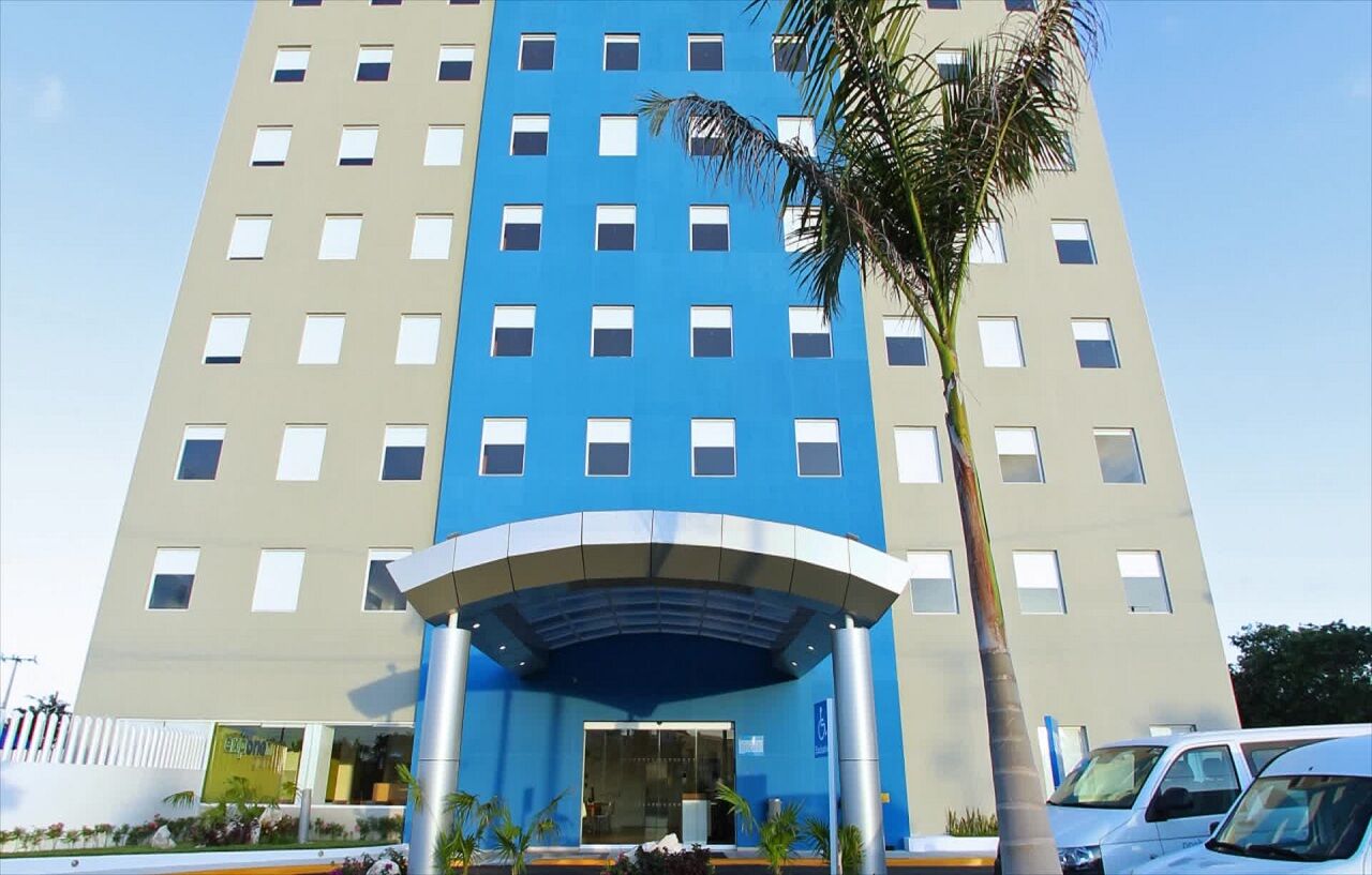 One Cancun Centro Экстерьер фото
